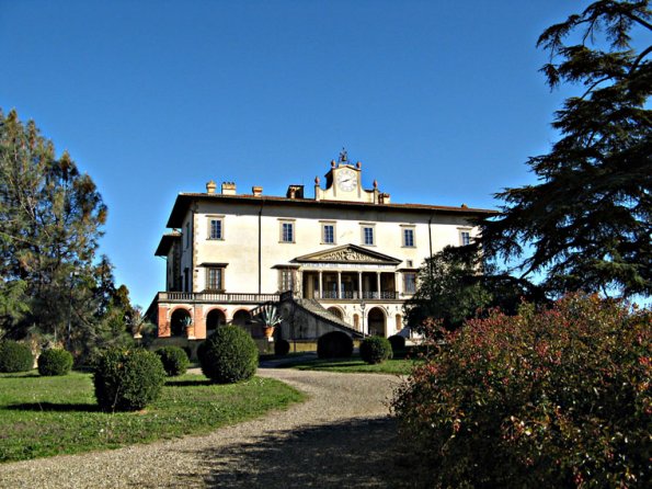 villa_poggio_a__caiano2